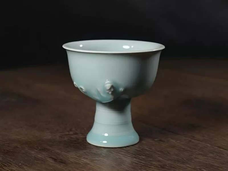 Longquan Celadon Chi Dragon High-Foot Cup
