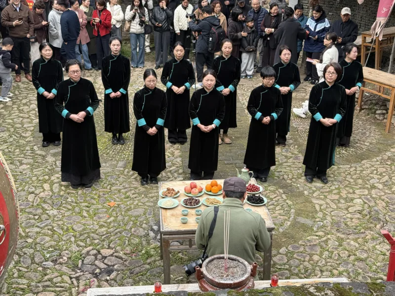 In the Depths of the Kiln Fire, Celadon as Ever | Lumen Naturae’s Longquan Kiln-Opening Pilgrimage