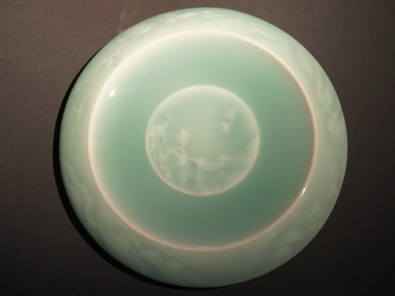 Longquan Celadon Large Round Tea Tray (Landscape Design)
