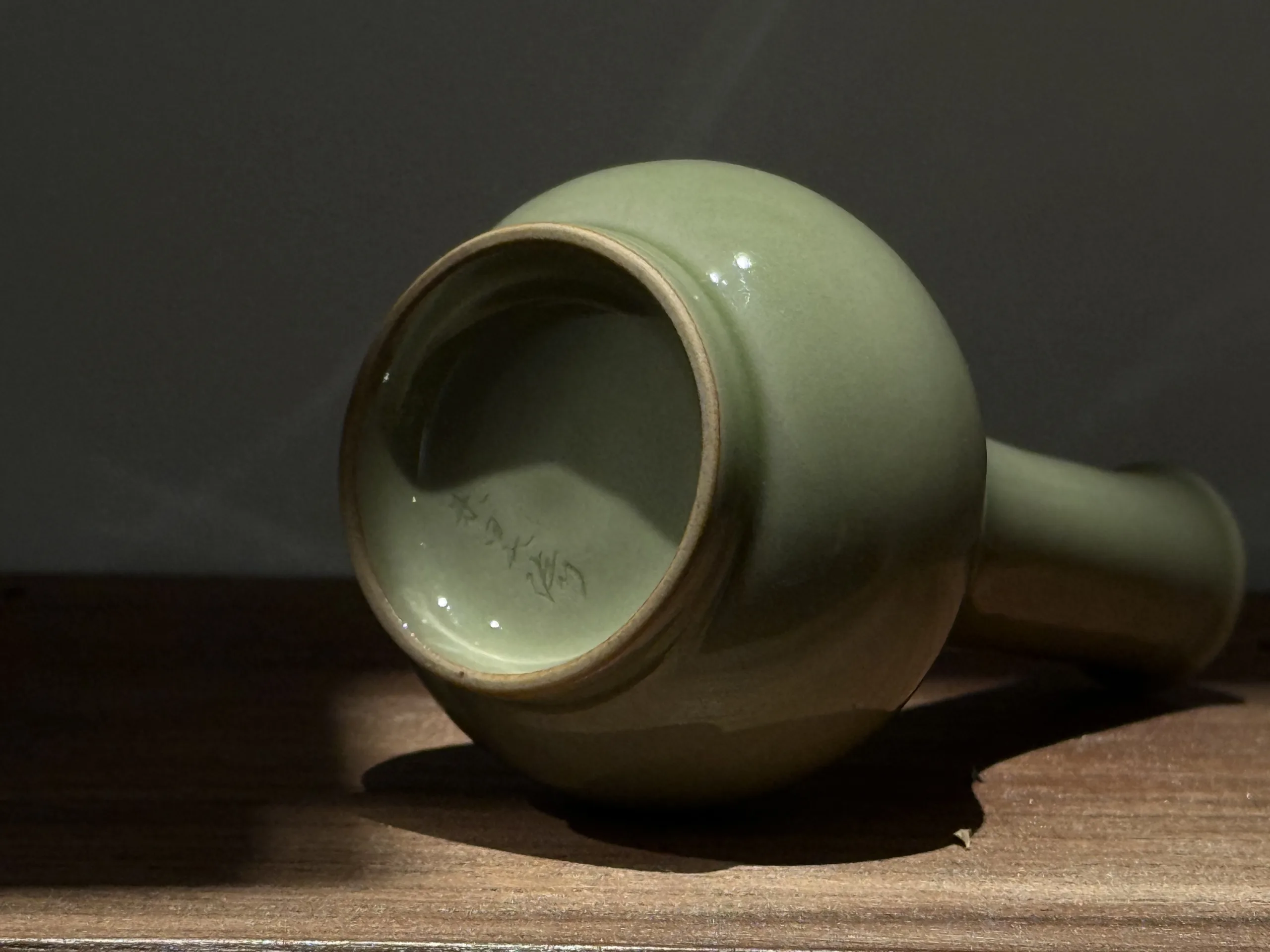 Longquan Celadon · Secret-Color Orchid Small Gallbladder Vase - Image 8