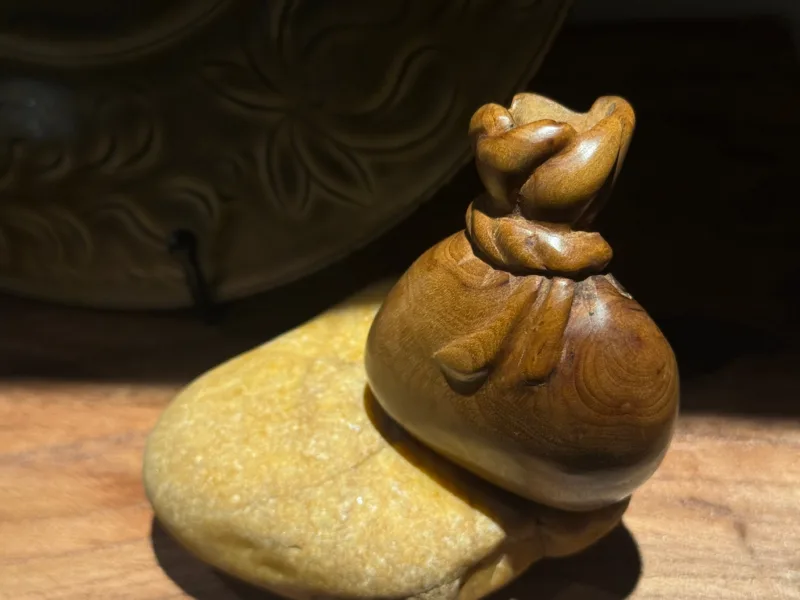 Golden Nanmu Fortune Bag Hand Piece