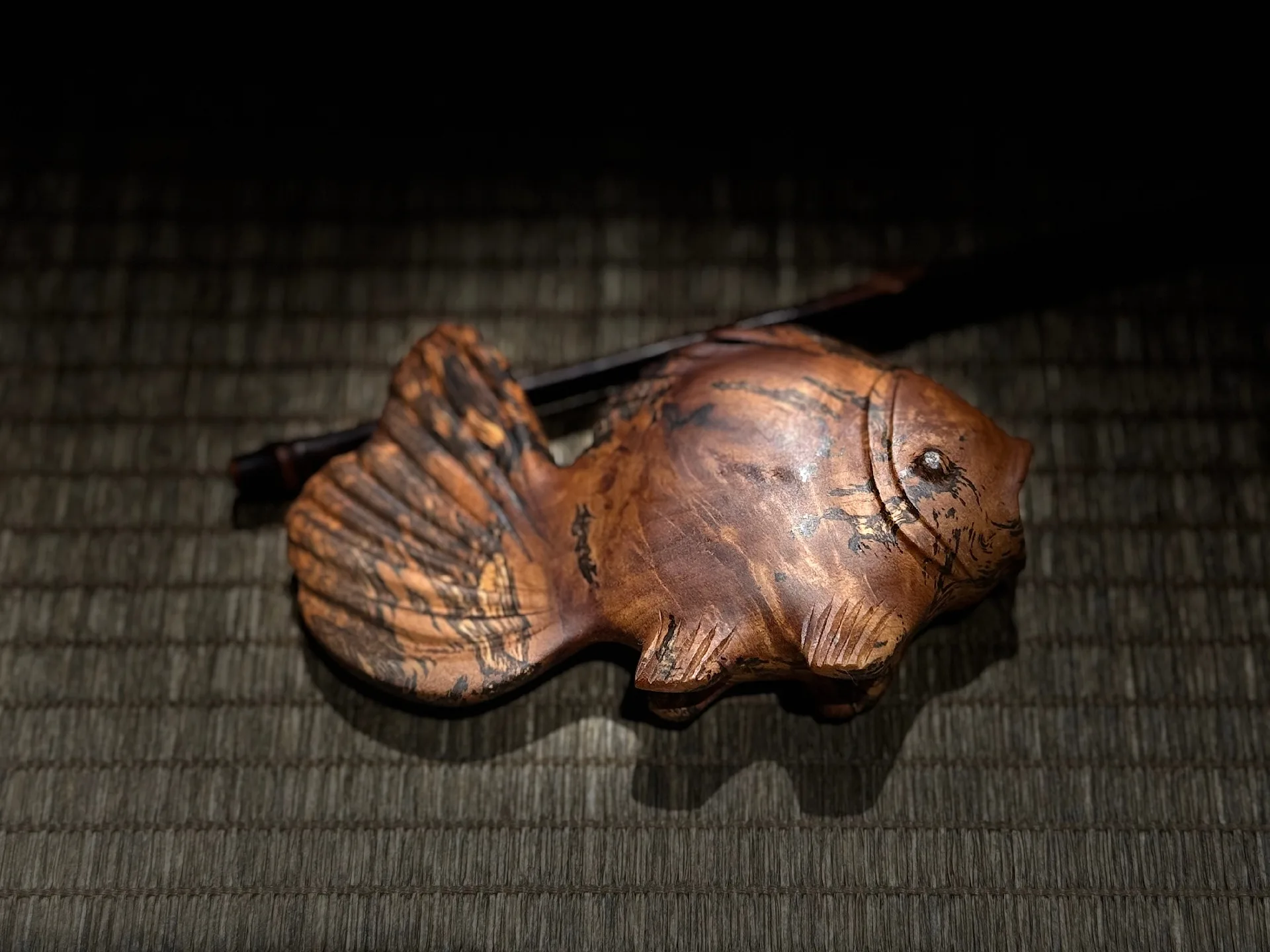 Red Toon Wood Little Fish Hand Piece - Image 8