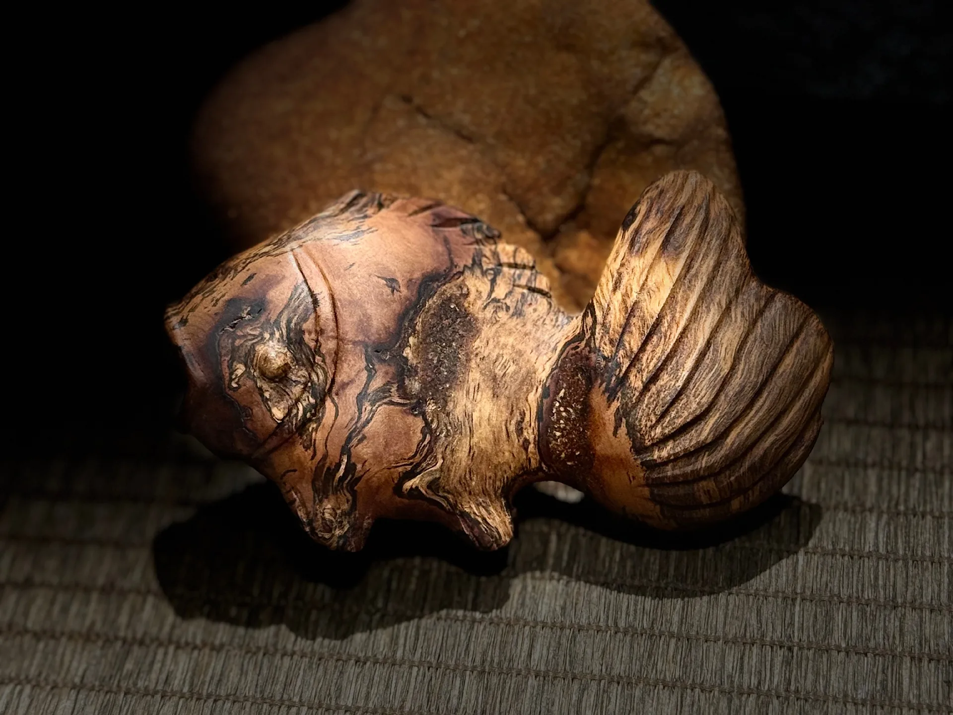 Red Toon Wood Little Fish Hand Piece - Image 7